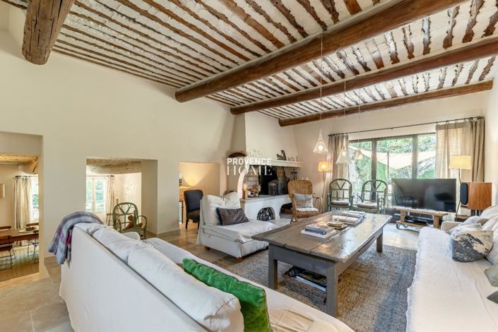 Image No.8-6 Bed House for sale