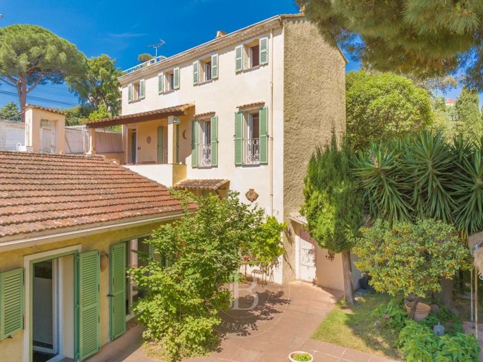 Image No.22-4 Bed House for sale