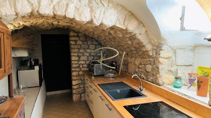 Image No.14-6 Bed House for sale