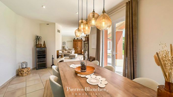 Image No.4-4 Bed House for sale