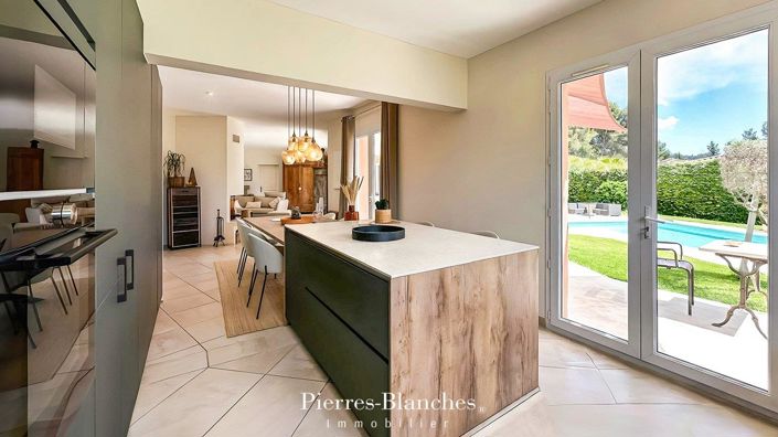 Image No.6-4 Bed House for sale