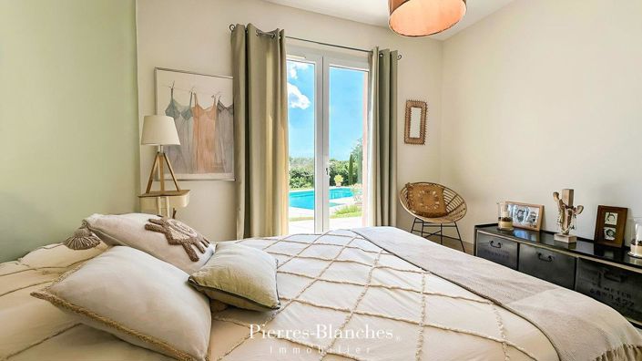 Image No.9-4 Bed House for sale