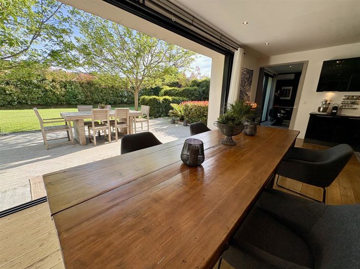 Image No.6-4 Bed House for sale