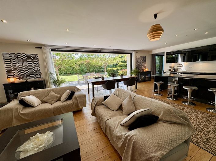 Image No.7-4 Bed House for sale