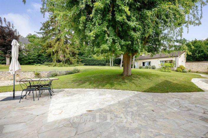 Image No.10-5 Bed House for sale