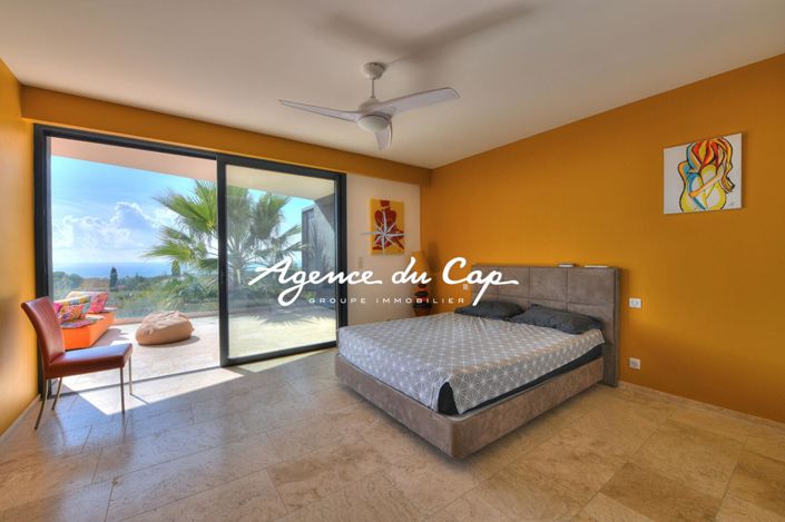 Image No.11-Propriété de 5 chambres à vendre à Saint-Raphael