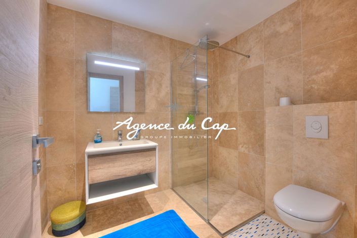 Image No.14-Propriété de 5 chambres à vendre à Saint-Raphael