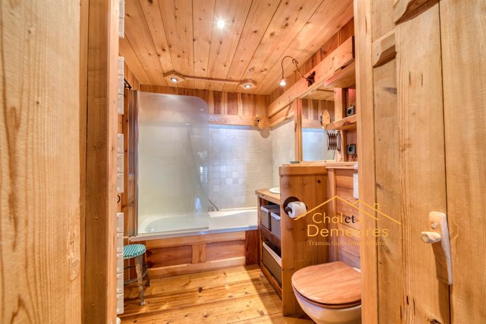 Image No.12-6 Bed House for sale