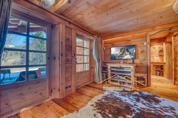 Image No.17-6 Bed House for sale