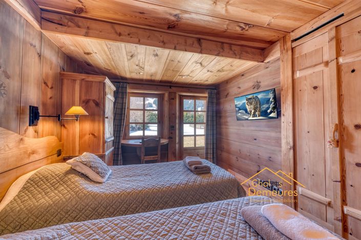 Image No.3-6 Bed House for sale