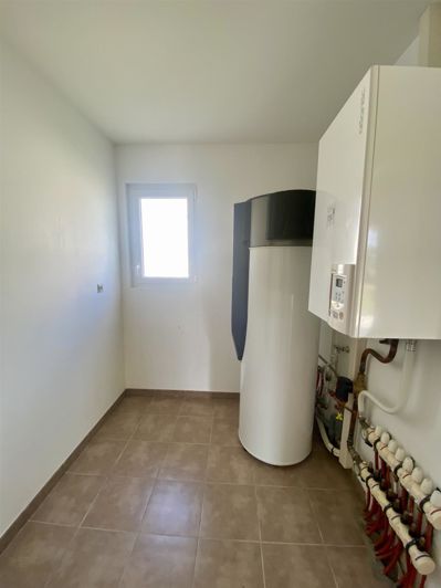 Image No.17-4 Bed House for sale