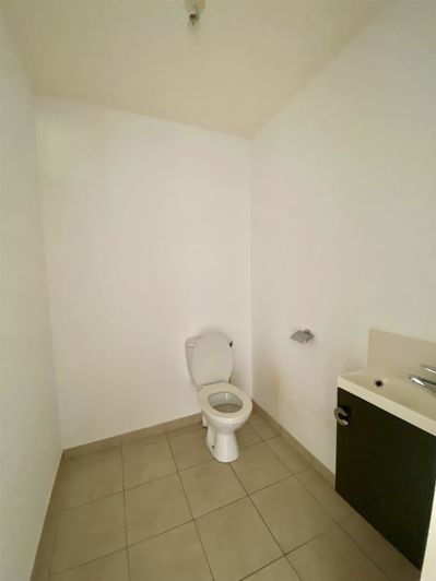 Image No.18-4 Bed House for sale