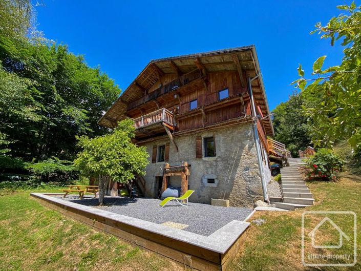Image No.1-Propriété de 8 chambres à vendre à Samoëns