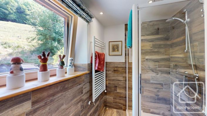 Image No.19-8 Bed Property for sale