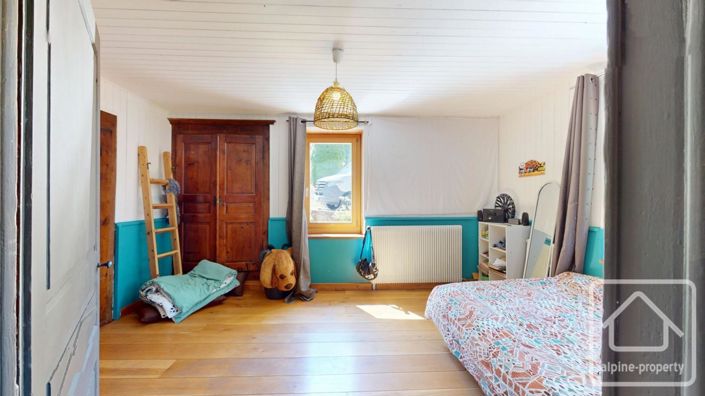 Image No.45-8 Bed Property for sale