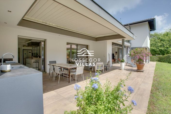 Image No.9-4 Bed House for sale