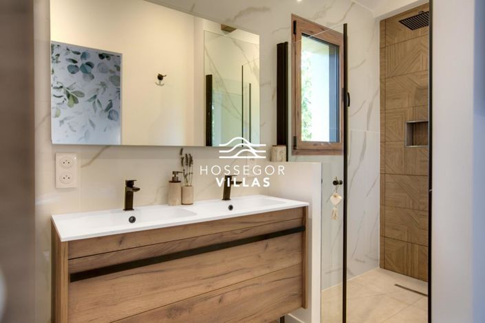 Image No.22-4 Bed House for sale