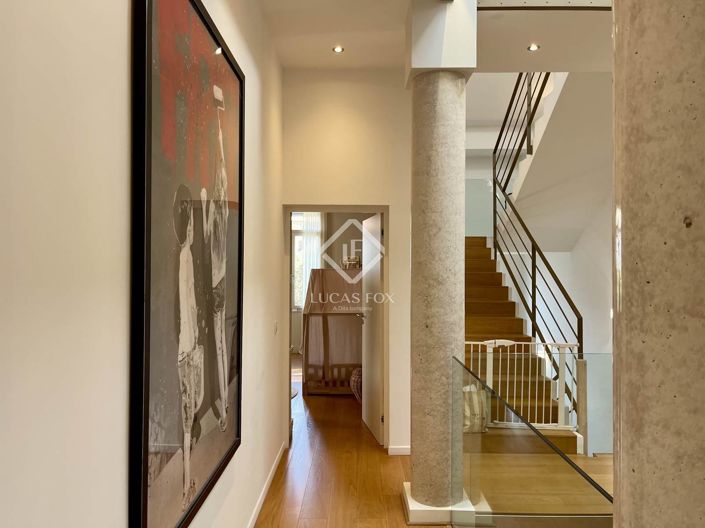 Image No.24-8 Bed House for sale