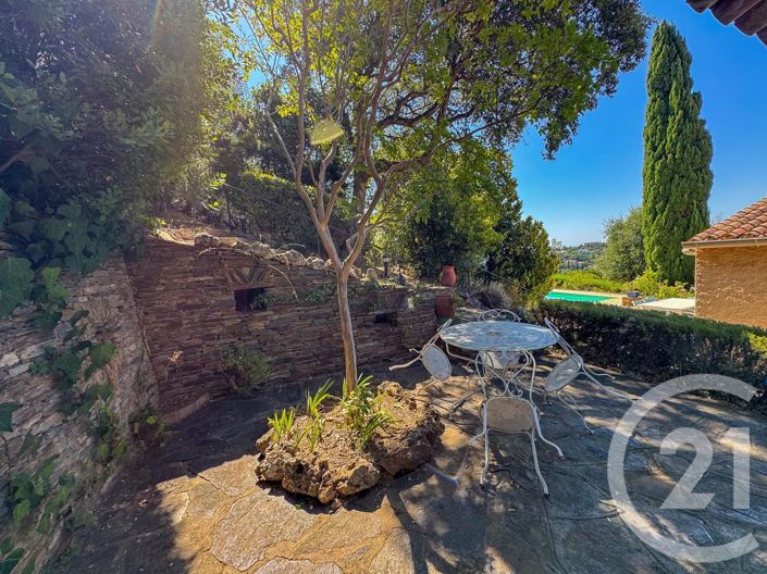 Image No.10-5 Bed House for sale