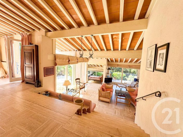 Image No.4-5 Bed House for sale