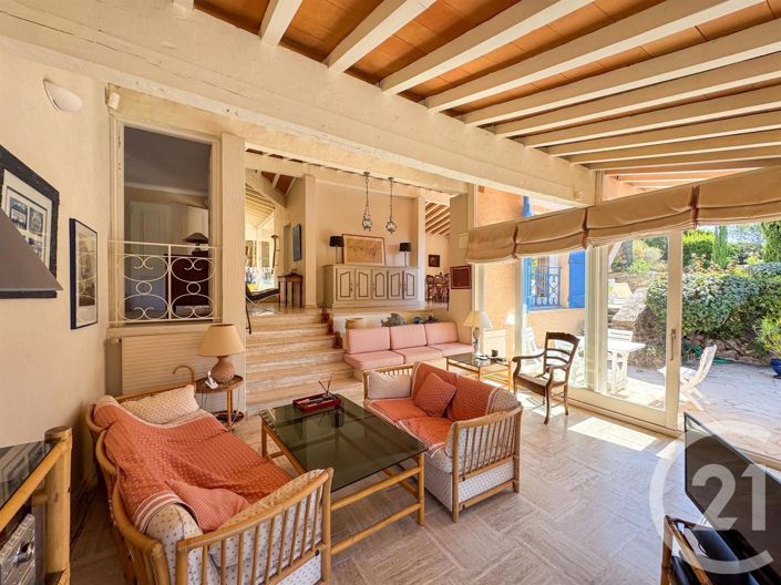 Image No.5-5 Bed House for sale