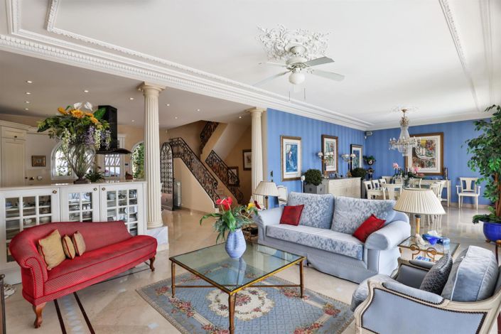 Image No.6-4 Bed House for sale