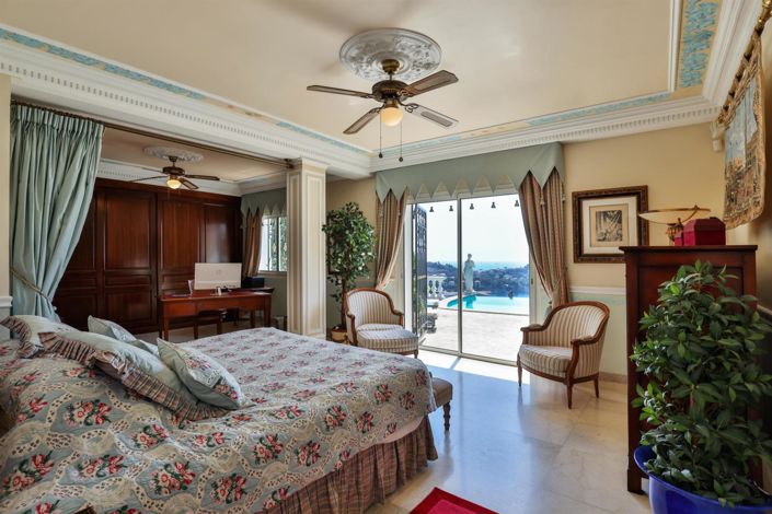 Image No.8-4 Bed House for sale