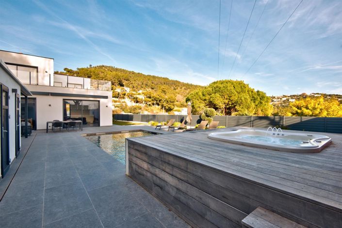 Image No.2-Maison de 4 chambres à vendre à Tourrette-Levens