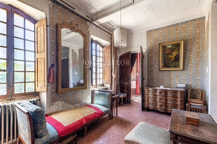 Image No.10-13 Bed House for sale