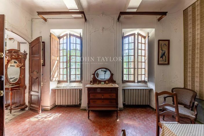 Image No.12-13 Bed House for sale