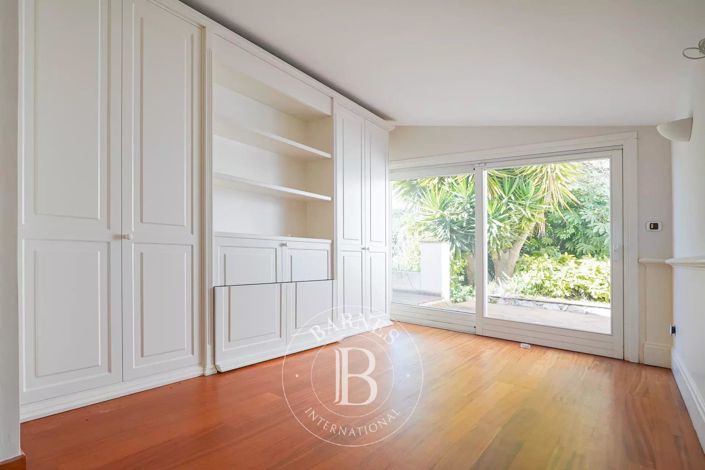 Image No.4-House for sale