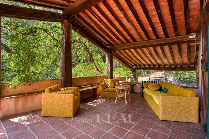 Image No.10-6 Bed House for sale