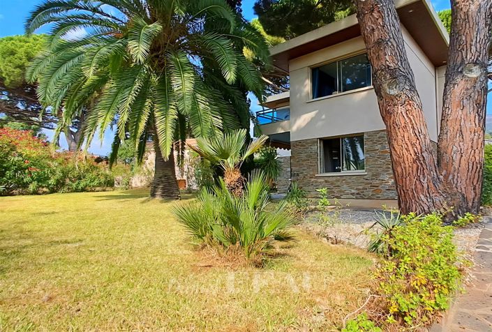 Image No.2-4 Bed House for sale