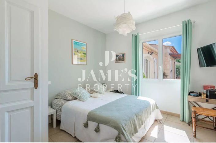 Image No.13-4 Bed House for sale