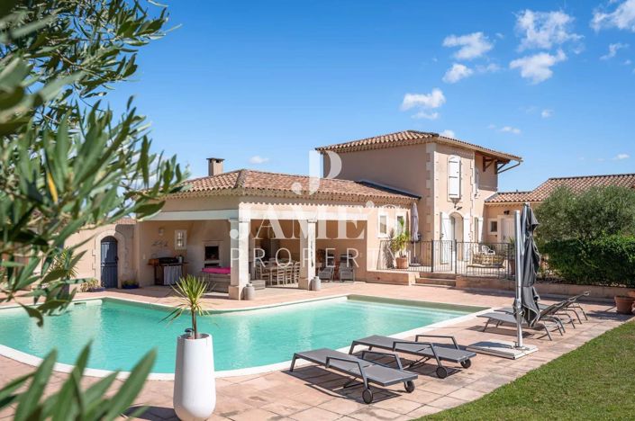 Image No.3-4 Bed House for sale