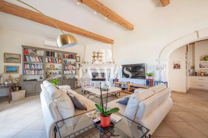 Image No.7-4 Bed House for sale