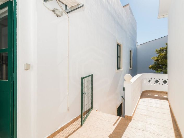 Image No.22-7 Bed House for sale