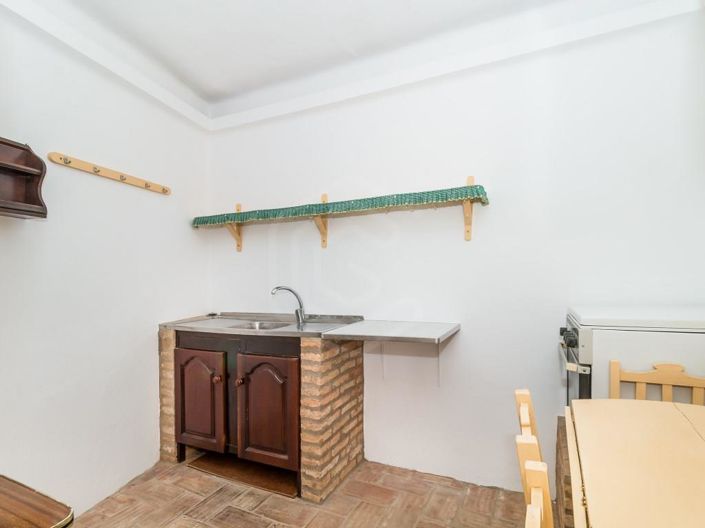 Image No.23-7 Bed House for sale