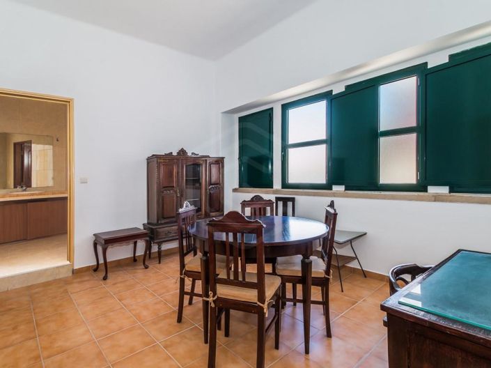 Image No.30-7 Bed House for sale