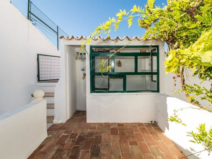 Image No.43-7 Bed House for sale