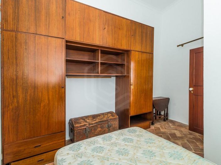 Image No.9-7 Bed House for sale