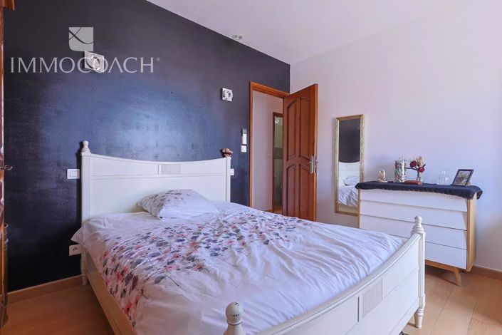 Image No.16-4 Bed House for sale