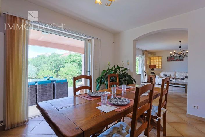 Image No.5-Maison de 4 chambres à vendre à La Londe-les-Maures