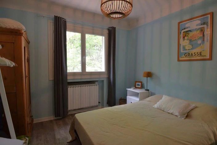 Image No.10-3 Bed House for sale