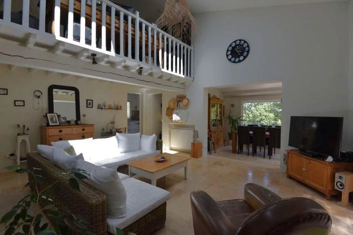 Image No.3-3 Bed House for sale