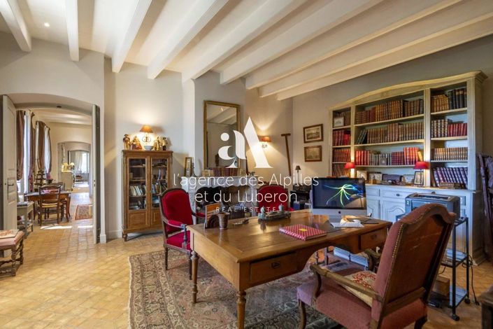 Image No.20-10 Bed House for sale