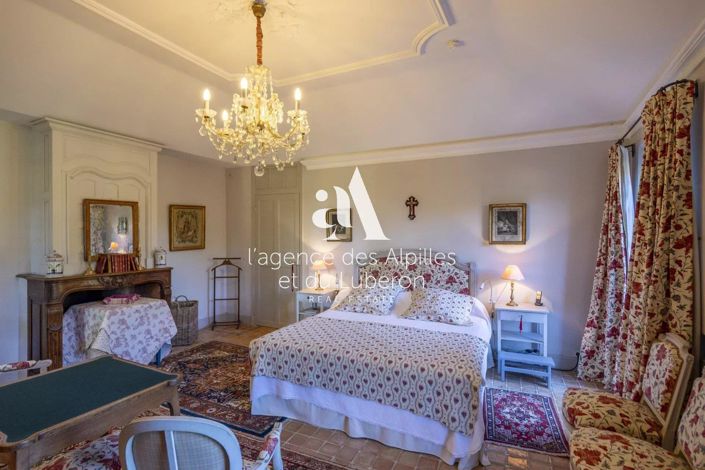 Image No.24-10 Bed House for sale