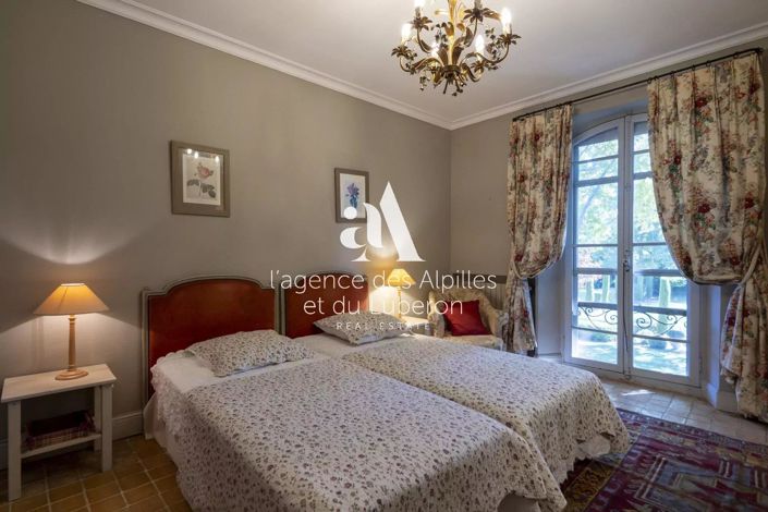 Image No.27-10 Bed House for sale