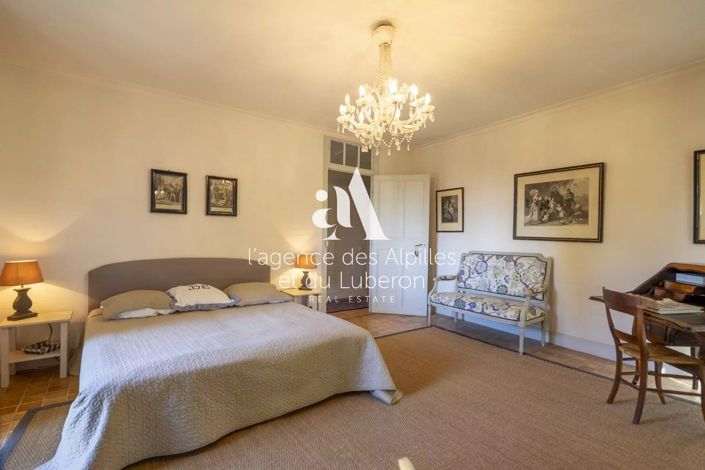 Image No.33-10 Bed House for sale