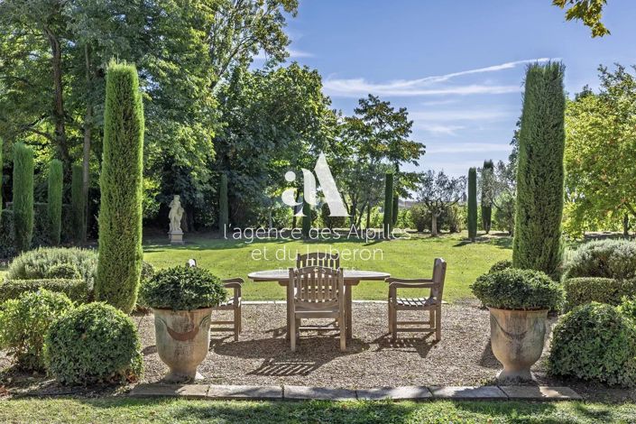 Image No.38-10 Bed House for sale